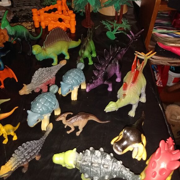 Dinosaur figures 30+  lots all kinds, small, large - Picture 13 of 16